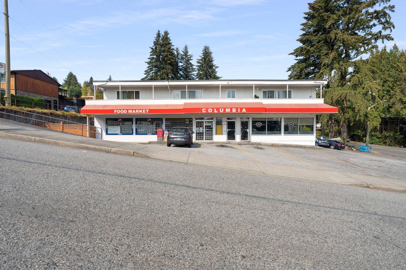 1502 Columbia Avenue exterior picture retail investment for sale in Vancouver by LUK commercial real estate group