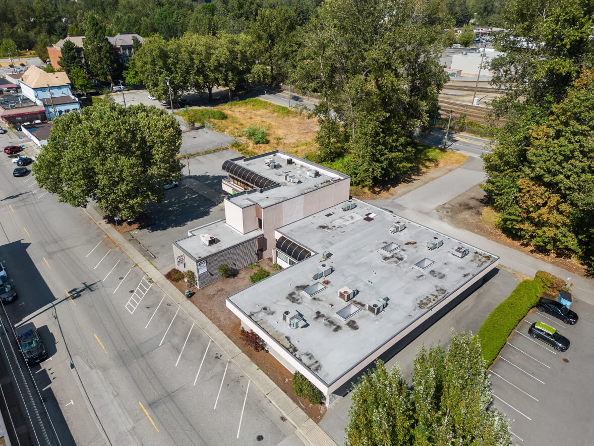 1502 Columbia Avenue exterior picture medical office investment for sale in Vancouver by LUK commercial real estate group