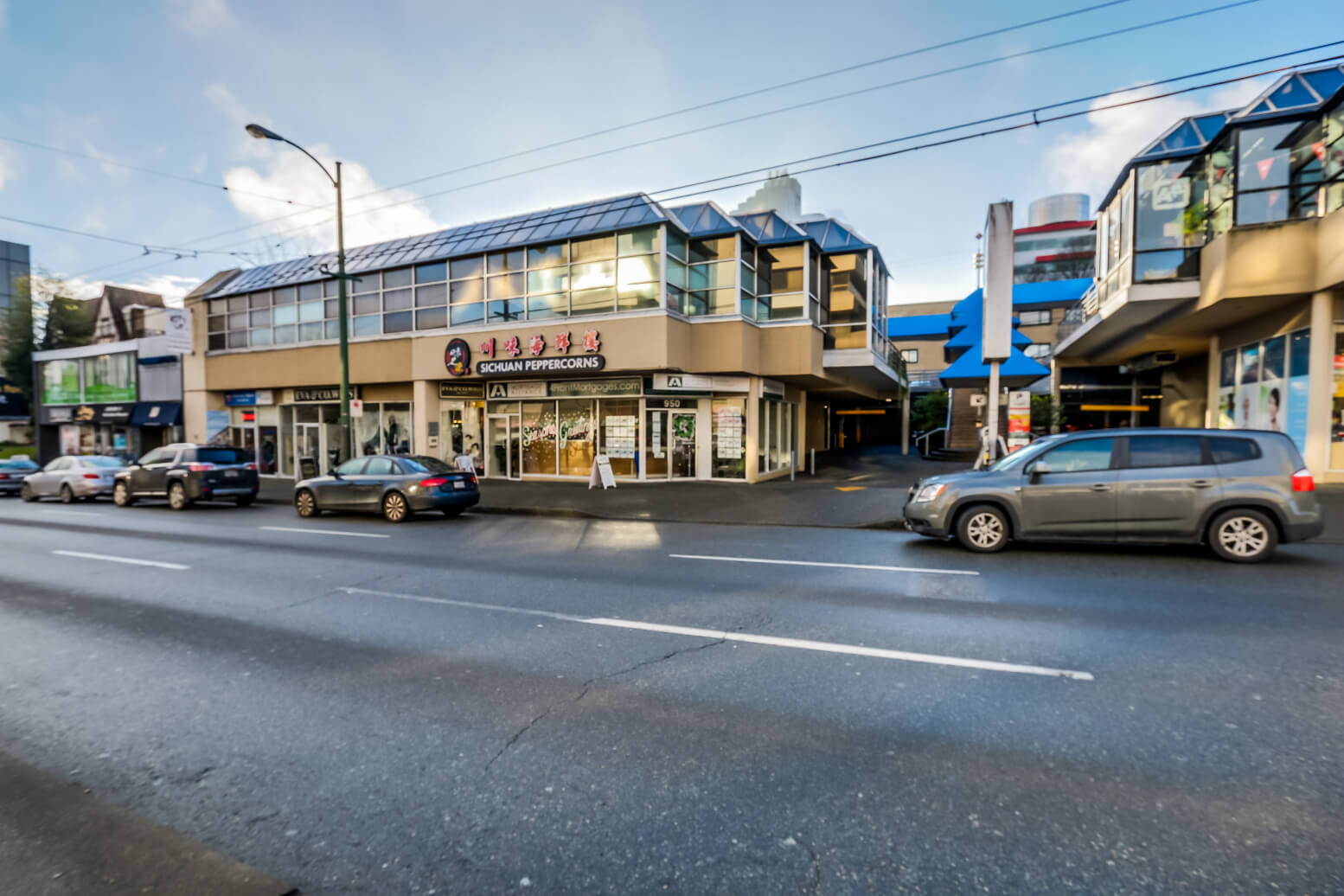 950 West Broadway Retail and Office Development site sold in Vancouver facade picture